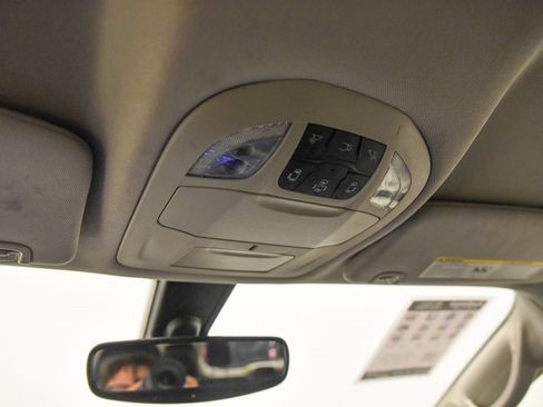 Used 2020 Chrysler Voyager Lxi image 27