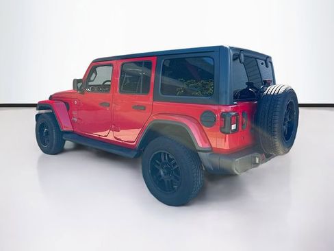 Used 2019 Jeep Wrangler Unlimited Sahara image 8