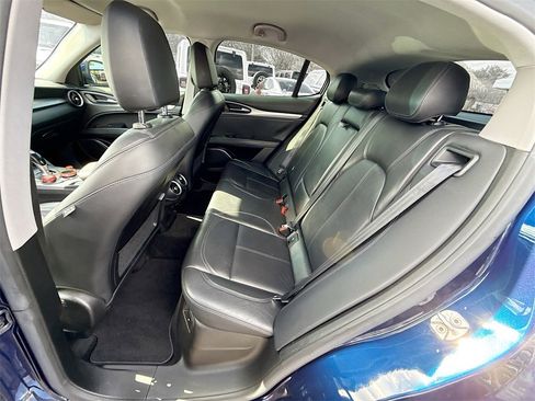 Used 2018 Alfa Romeo Stelvio Sport w/ Quick Order Package 22J Sport image 27