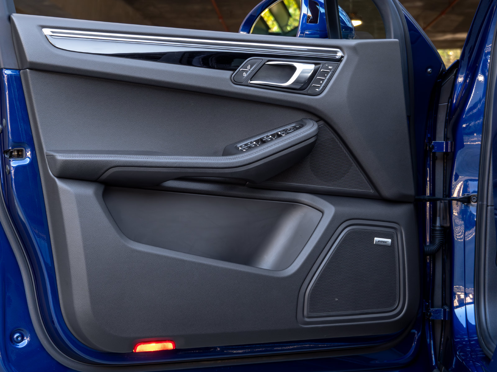 Certified 2026 Porsche Macan AWD/4WD image 21