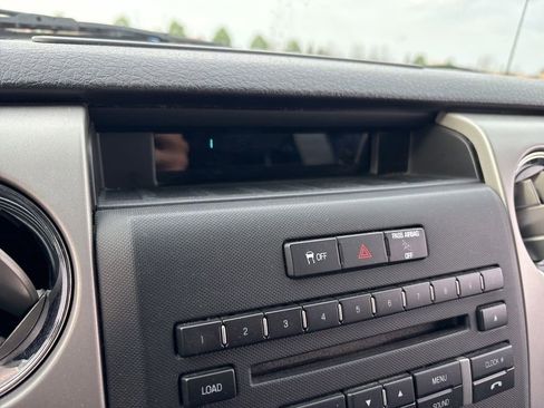 Used 2011 Ford F150 XLT w/ XLT Chrome Pkg image 22