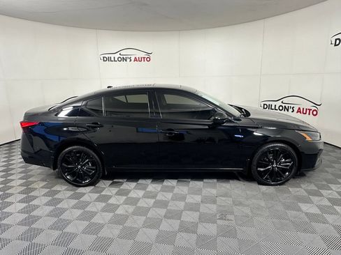 Used 2024 Nissan Altima 2.5 SR w/ SR Premium Package AWD/4WD image 8