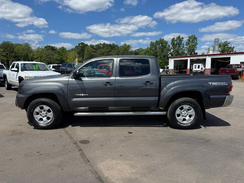 Used 2013 Toyota Tacoma 4x4 Double Cab w/ TRD Off-Road Pkg image 2