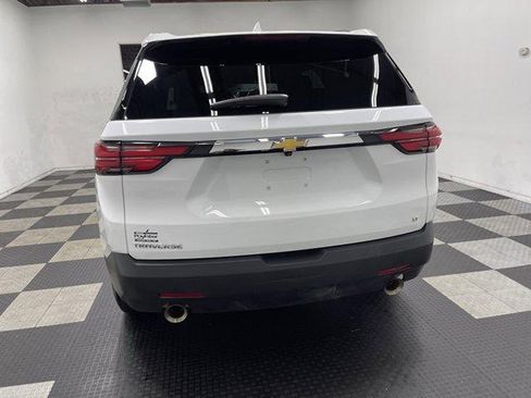 Used 2023 Chevrolet Traverse LT FWD image 3