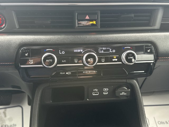 Used 2025 Honda Pilot Sport image 19