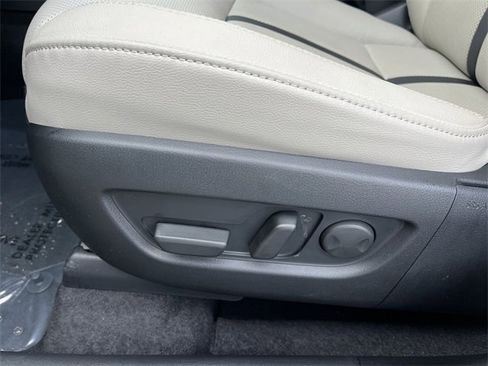 Certified 2025 MAZDA CX-90 3.3 Turbo w/ Preferred Package image 12