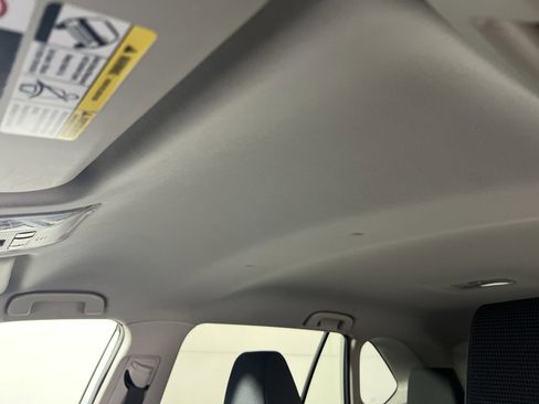 Used 2021 Toyota RAV4 LE image 22