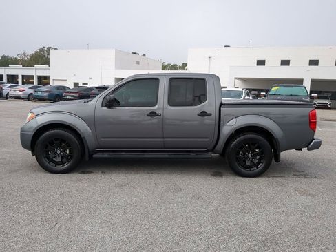 Certified 2021 Nissan Frontier SV w/ Midnight Edition Floor Mats image 8