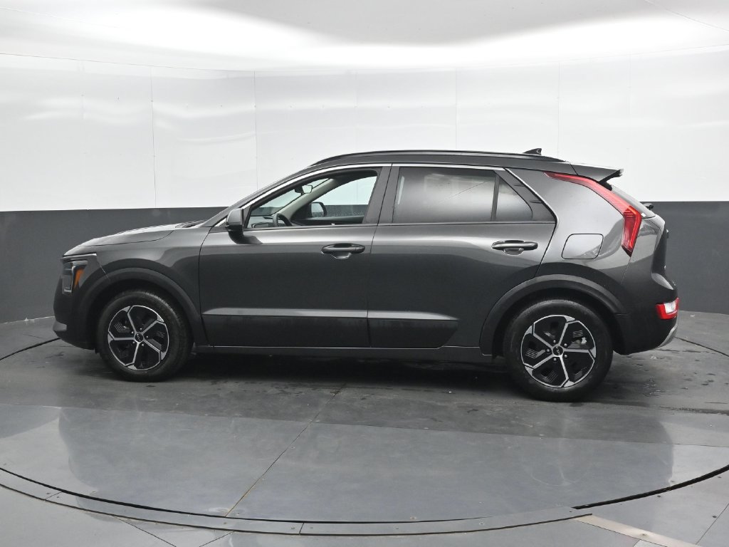 Used 2025 Kia Niro LX FWD image 8