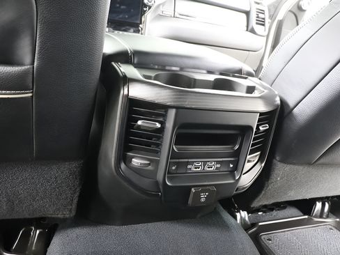Used 2024 RAM 2500 Limited AWD/4WD image 25