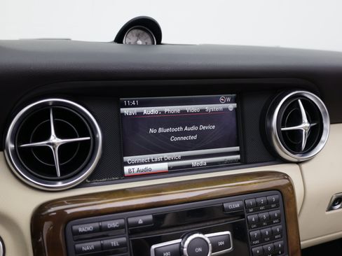 Used 2015 Mercedes-Benz SLK 250 image 23