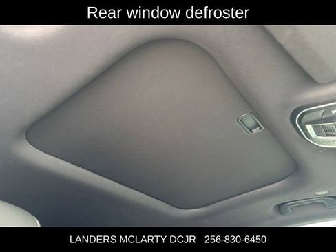 Used 2024 Jeep Grand Cherokee L Laredo image 12