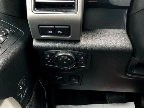 Used 2018 Ford F150 Platinum w/ Equipment Group 701A Luxury image 20