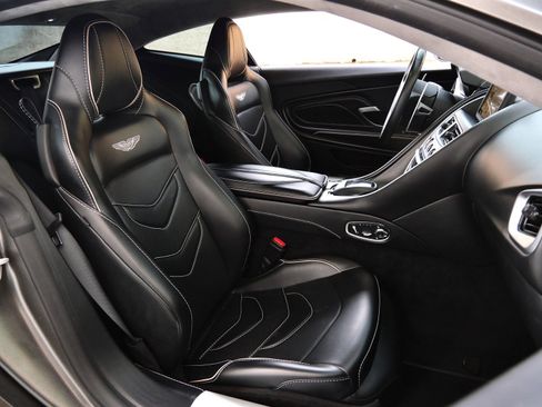 Used 2019 Aston Martin DBS Superleggera image 12