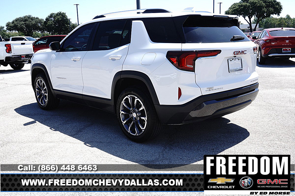 New 2026 GMC Terrain Elevation w/ Elevation Premium Package FWD image 5