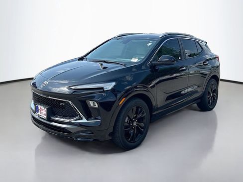 Used 2024 Buick Encore GX Sport Touring image 3