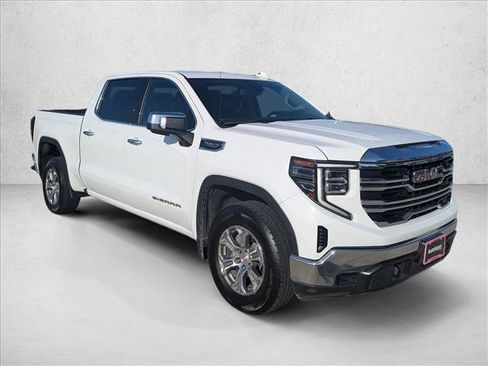 Used 2025 GMC Sierra 1500 SLT RWD image 3