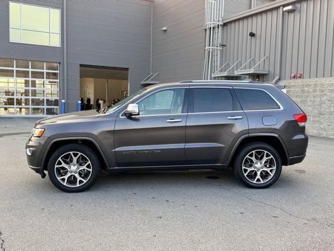 Used 2021 Jeep Grand Cherokee Overland RWD image 5