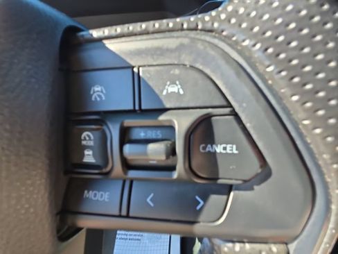 Used 2025 Toyota Tacoma SR5 AWD/4WD image 19