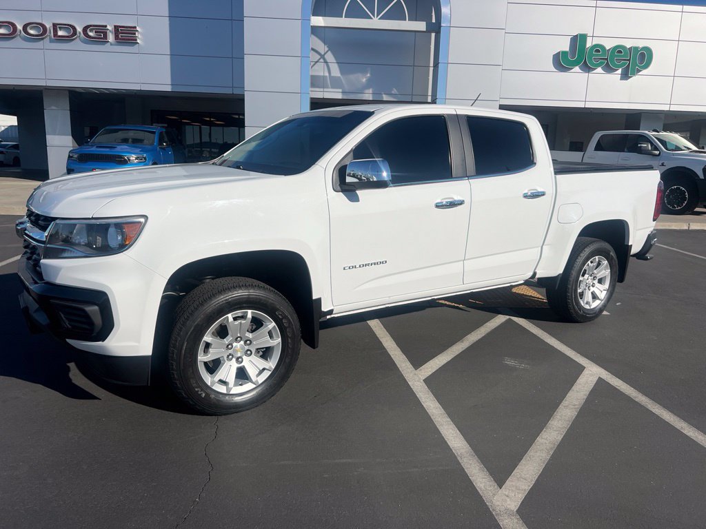 Used 2022 Chevrolet Colorado LT w/ Chrome Appearance Package RWD image 2