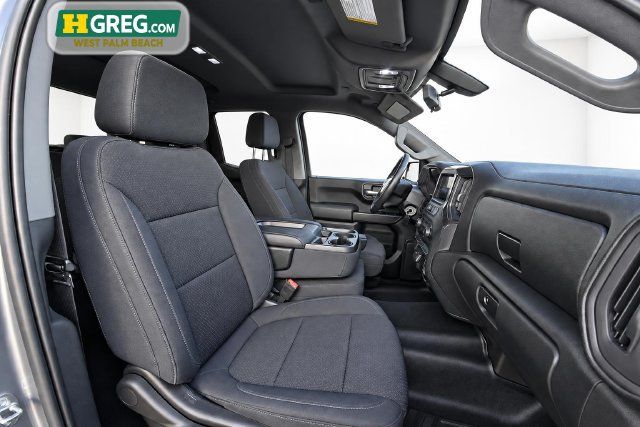 Used 2019 Chevrolet Silverado 1500 Custom w/ Custom Value Package AWD/4WD image 7
