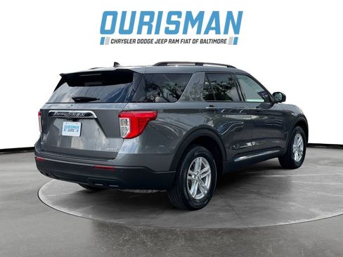 Used 2023 Ford Explorer XLT AWD/4WD image 6