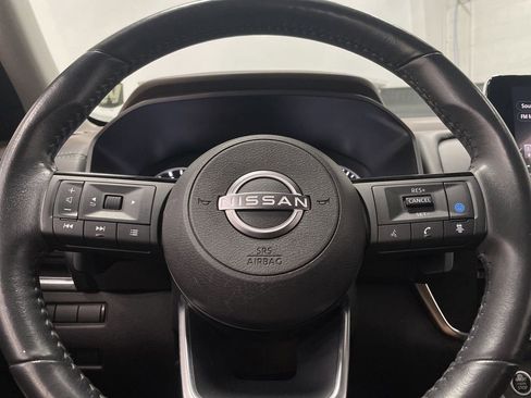 Used 2023 Nissan Rogue SV w/ SV Premium B Package image 17