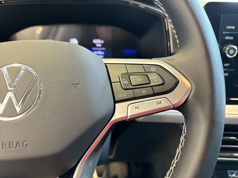 Used 2025 Volkswagen Taos S image 12