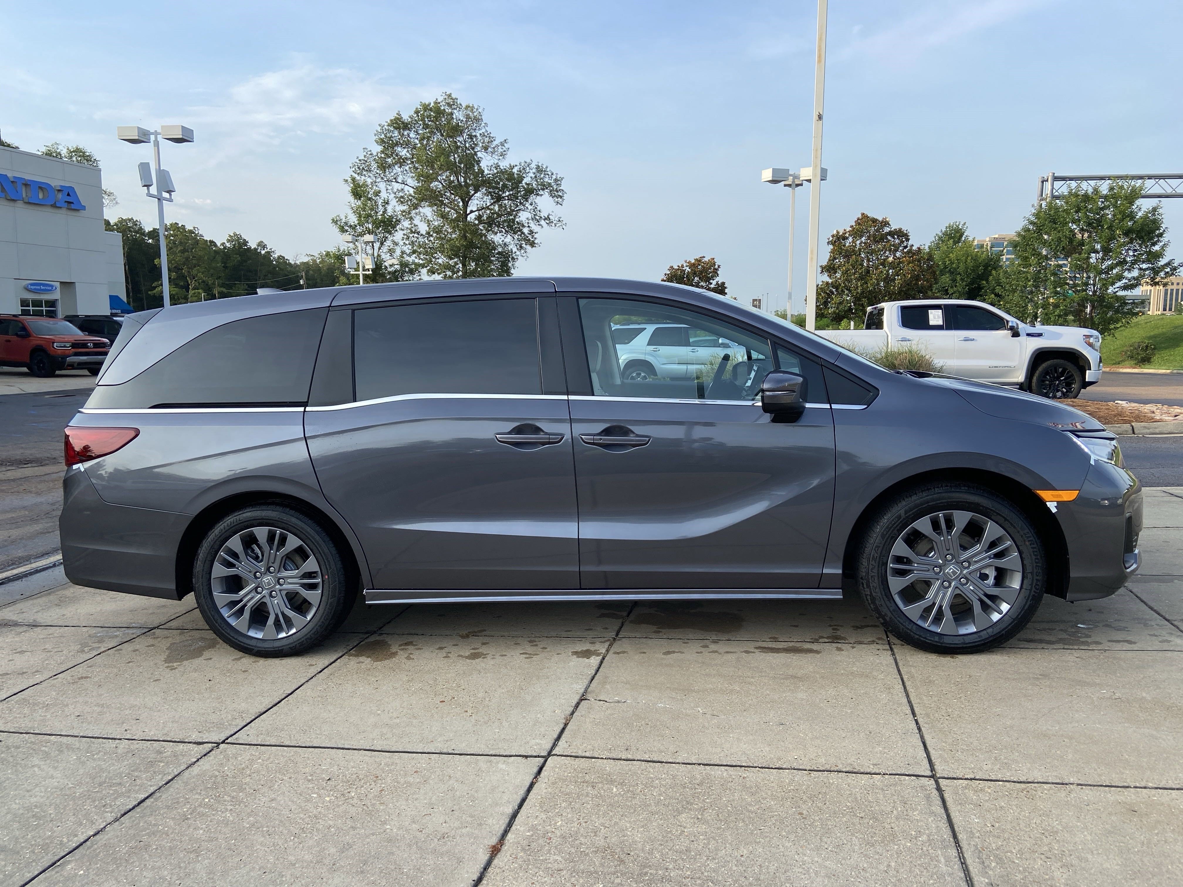 New 2027 Honda Odyssey Touring image 12