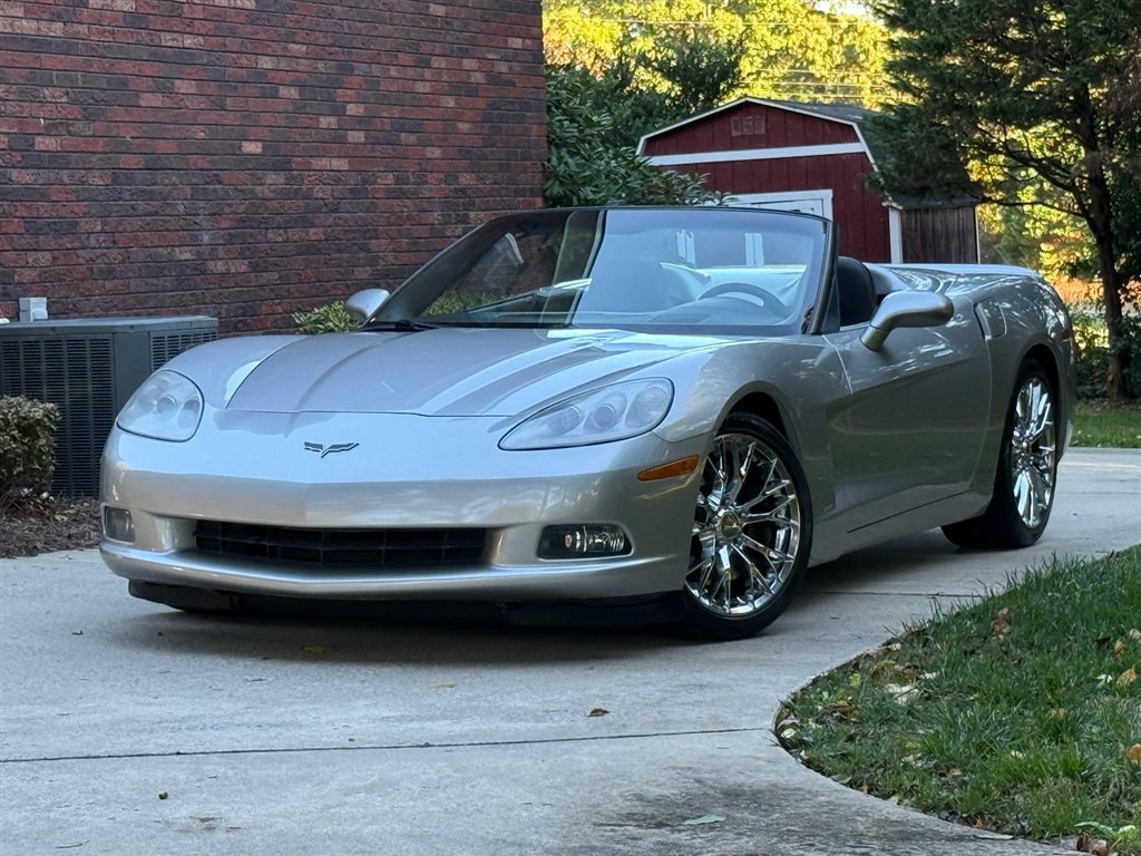 Used 2008 Chevrolet Corvette Convertible w/ Preferred Equipment Group RWD image 11
