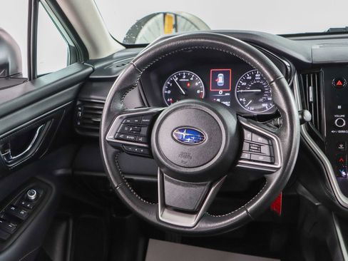 Used 2025 Subaru Outback Premium image 12