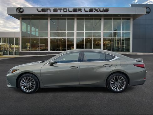 Used 2024 Lexus ES 350 w/ Technology Package image 6