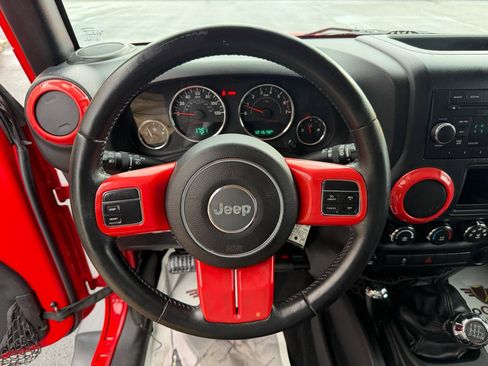 Used 2015 Jeep Wrangler Sport w/ Quick Order Package 23S AWD/4WD image 21