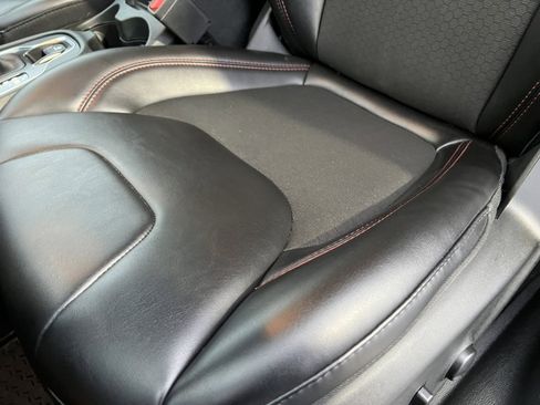 Used 2022 Jeep Cherokee Trailhawk w/ Comfort/Convenience Group image 12