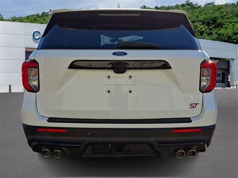 Certified 2020 Ford Explorer ST w/ ST Street Pack image 5