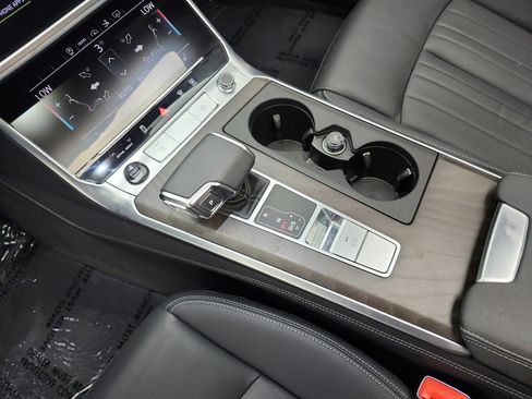 Used 2023 Audi A7 3.0T Premium Plus w/ Premium Plus AWD/4WD image 11