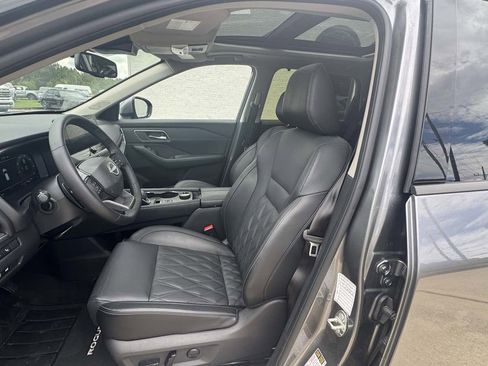 Used 2026 Nissan Rogue Platinum w/ Platinum Premium Package AWD/4WD image 7