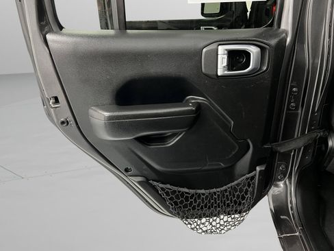 Used 2021 Jeep Wrangler Unlimited Rubicon AWD/4WD image 29