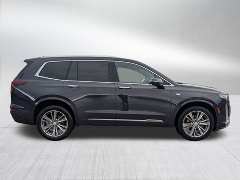 Used 2025 Cadillac XT6 Premium Luxury image 7