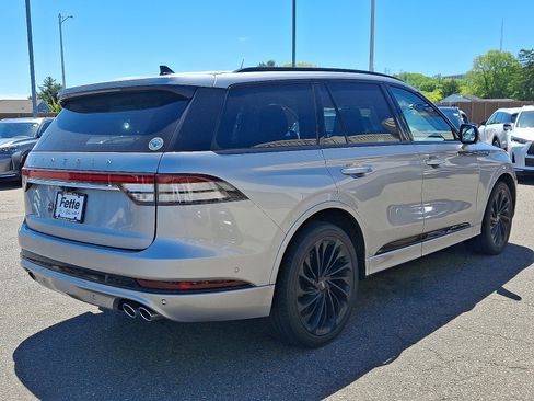Used 2023 Lincoln Aviator Reserve w/ Equipment Group 201A AWD/4WD image 4