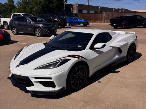 Used 2023 Chevrolet Corvette Stingray Premium Conv w/ Z51 Performance Package RWD image 3