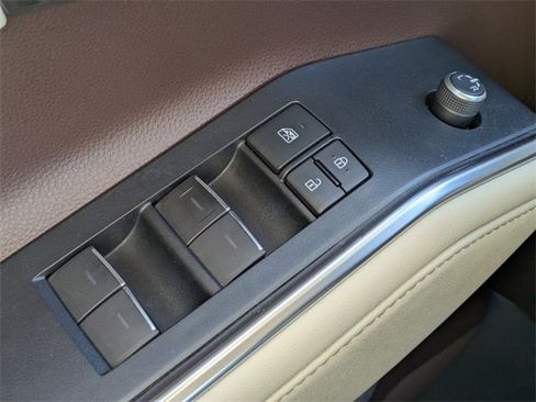 Used 2020 Toyota Highlander Limited image 19