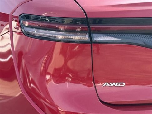 Used 2023 Toyota Crown Limited image 6