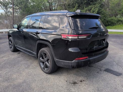 Used 2024 Jeep Grand Cherokee L Limited w/ Black Appearance Package AWD/4WD image 18