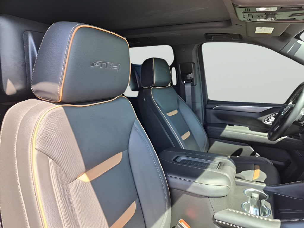 Used 2024 GMC Yukon AT4 w/ Technology Package AWD/4WD image 24