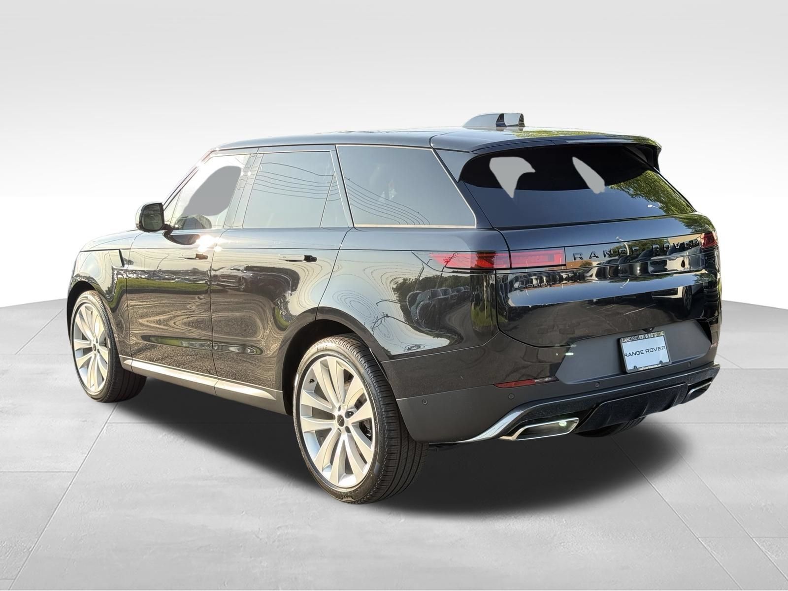 New 2027 Land Rover Range Rover Sport SE AWD/4WD image 3