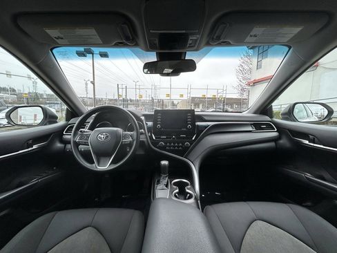 Certified 2021 Toyota Camry LE image 17