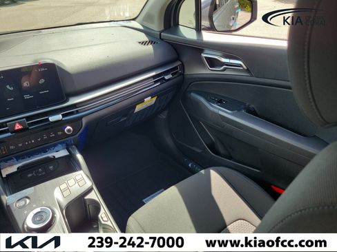 New 2026 Kia Sportage LX FWD image 17