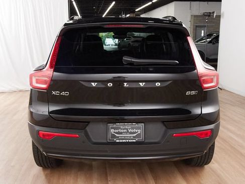 Certified 2026 Volvo XC40 B5 Plus AWD/4WD image 4