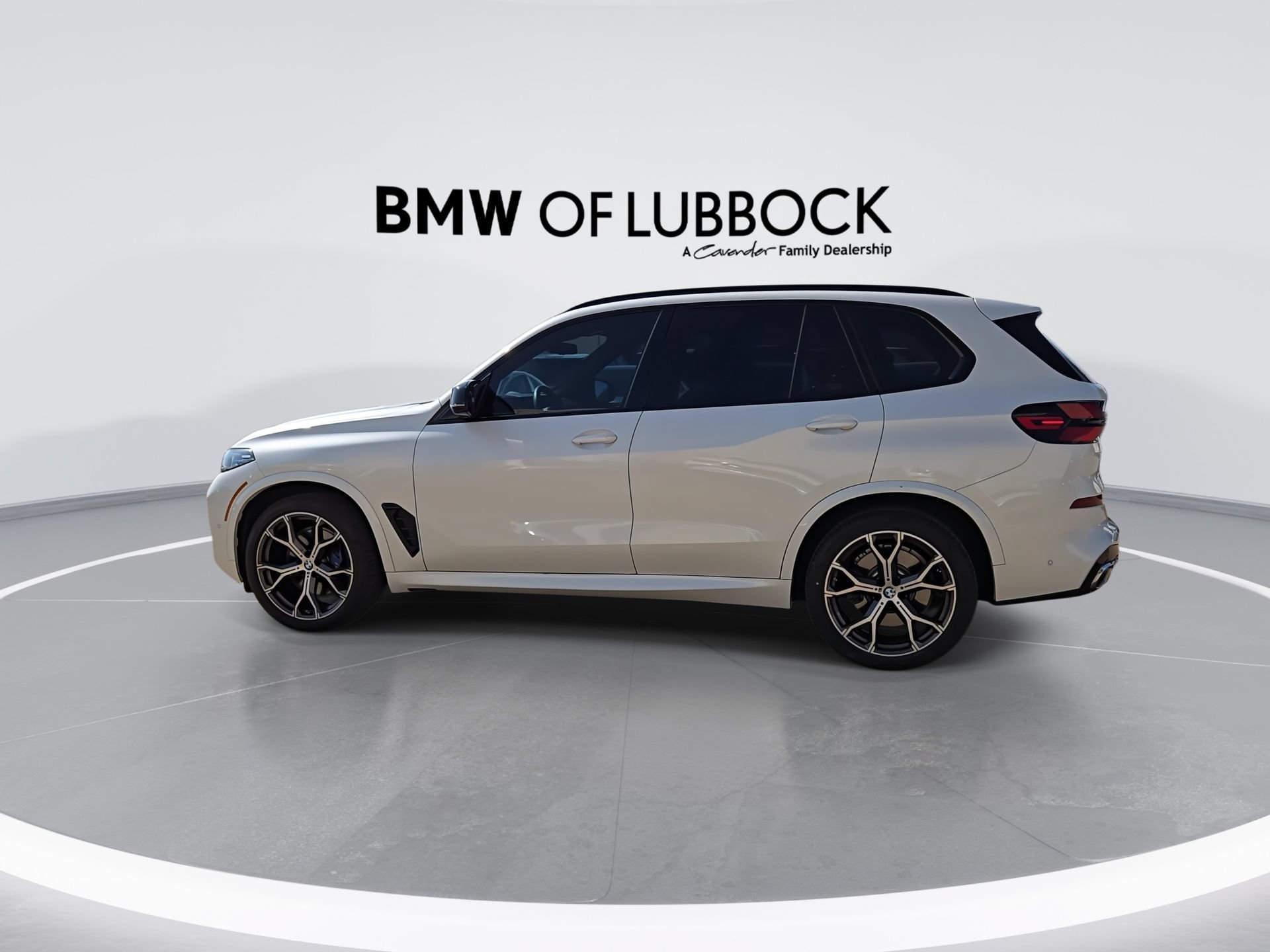 Used 2026 BMW X5 M60i AWD/4WD image 6